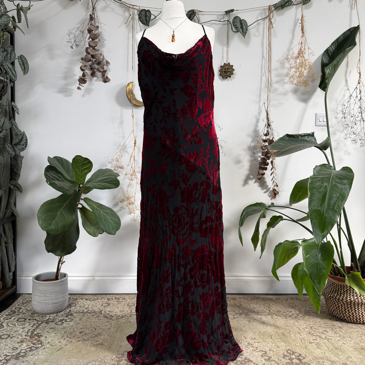 Red velvet gown - size XL