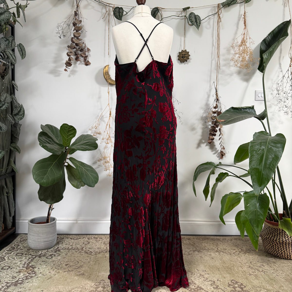 Red velvet gown - size XL