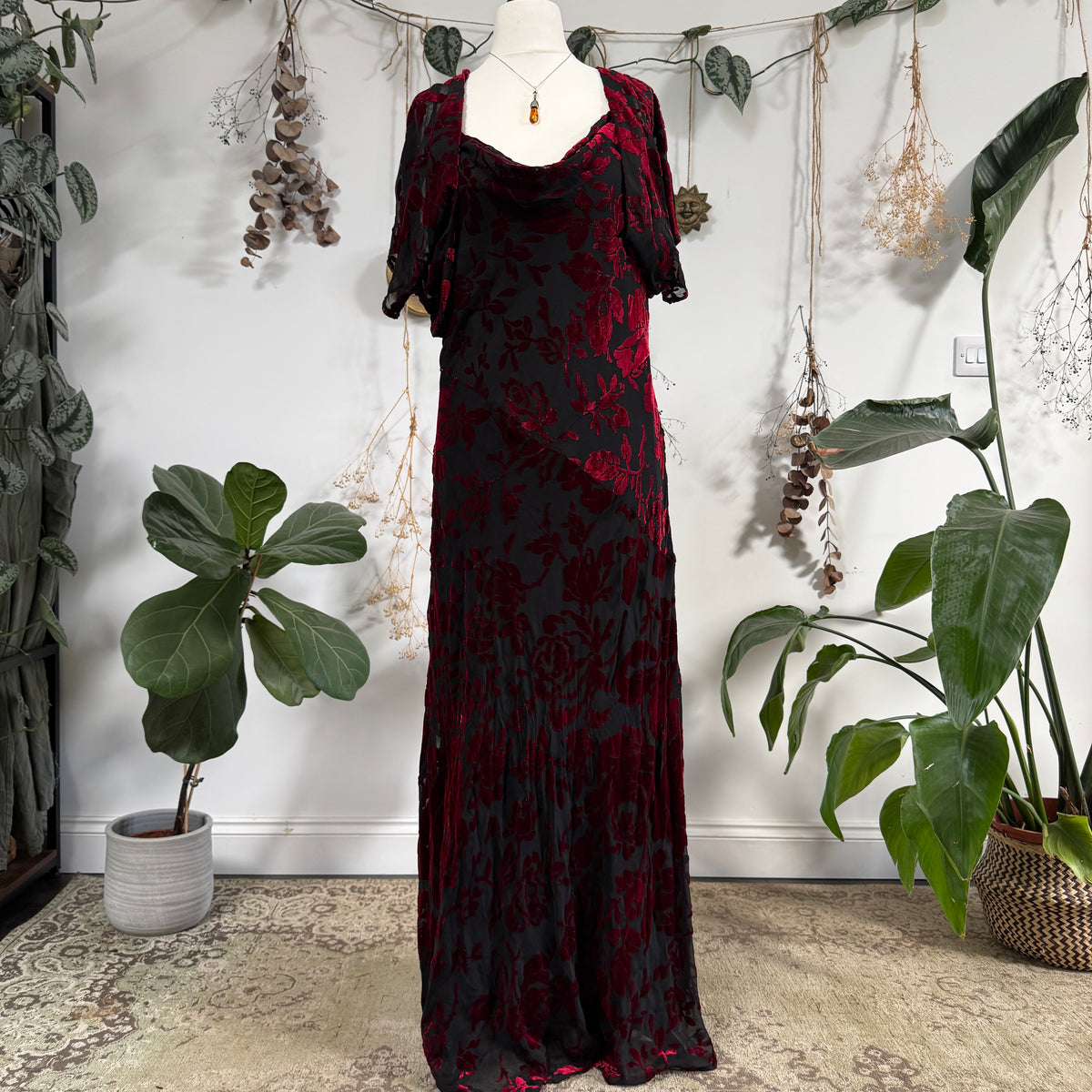 Red velvet gown - size XL