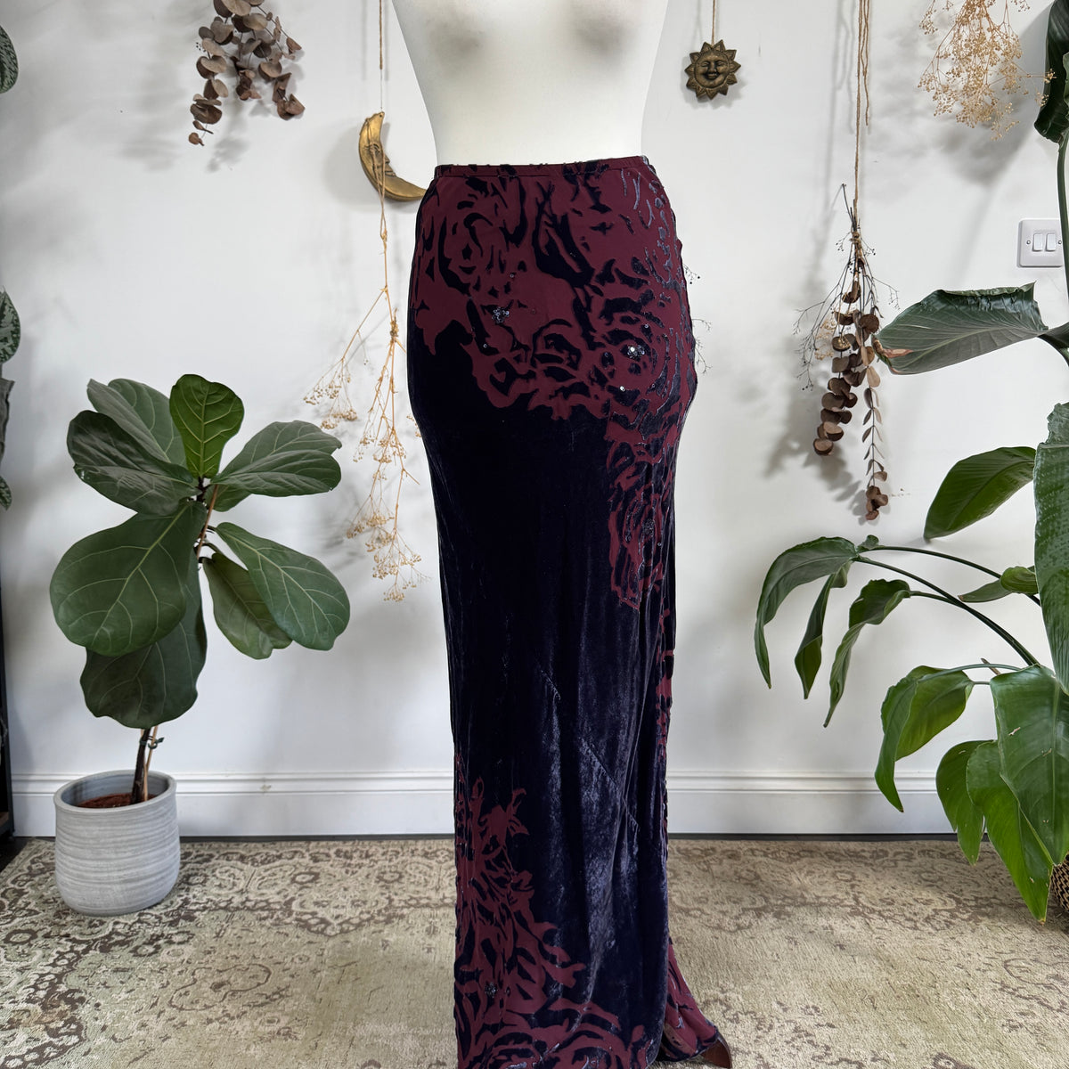 Purple velvet skirt - size S/M