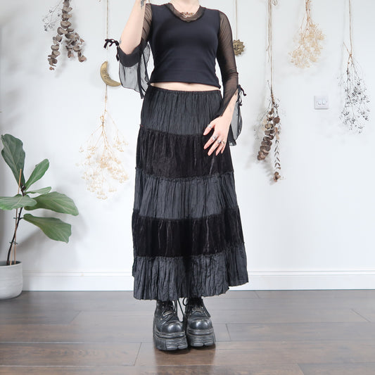 Black velvet tiered skirt - size M/L