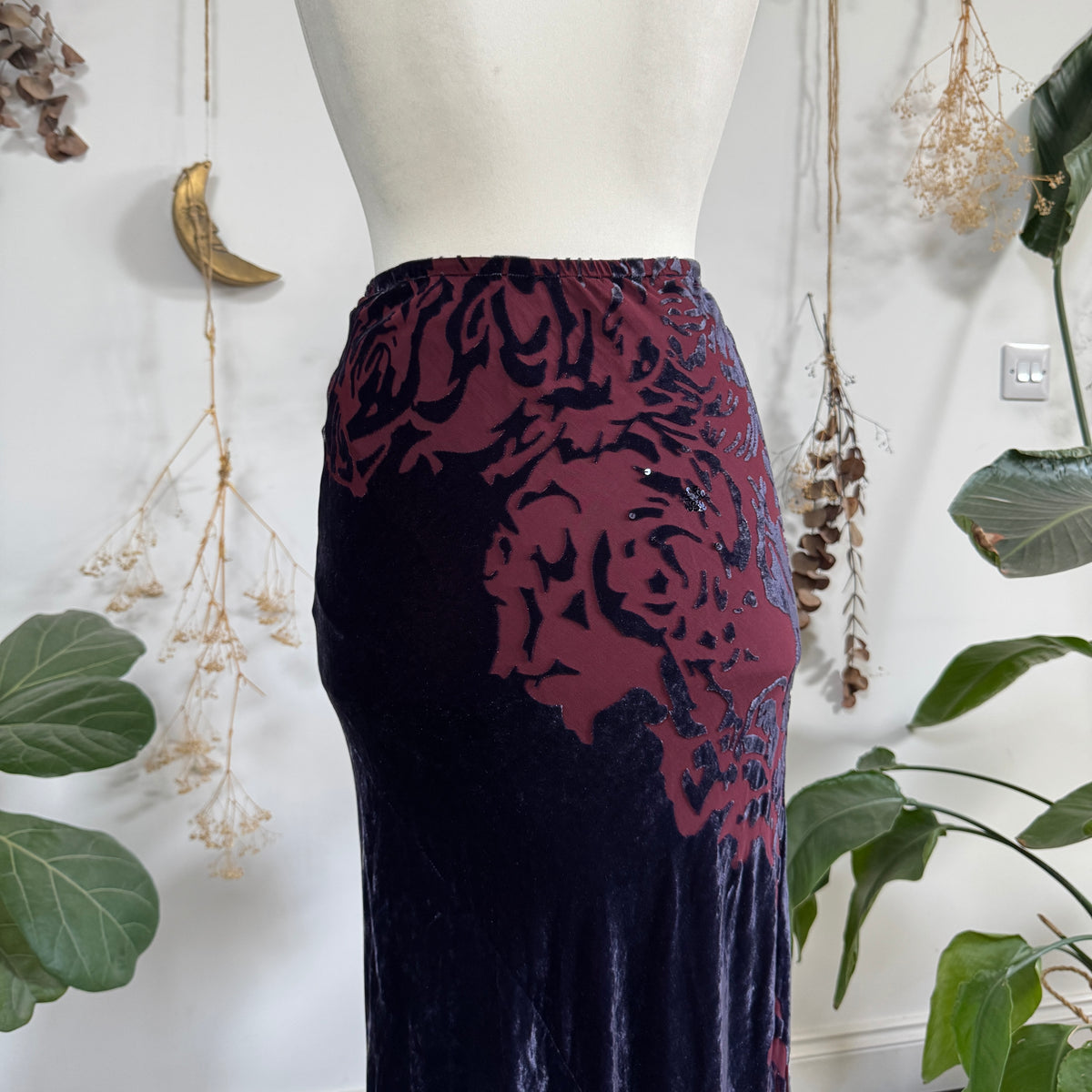 Purple velvet skirt - size S/M