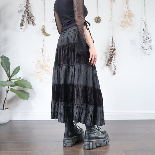 Black velvet tiered skirt - size M/L