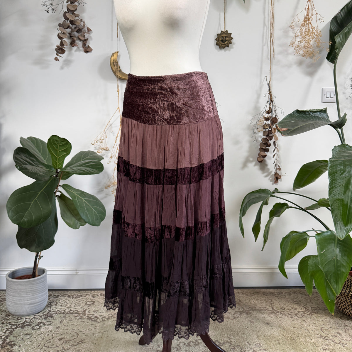 Brown tiered skirt - size M