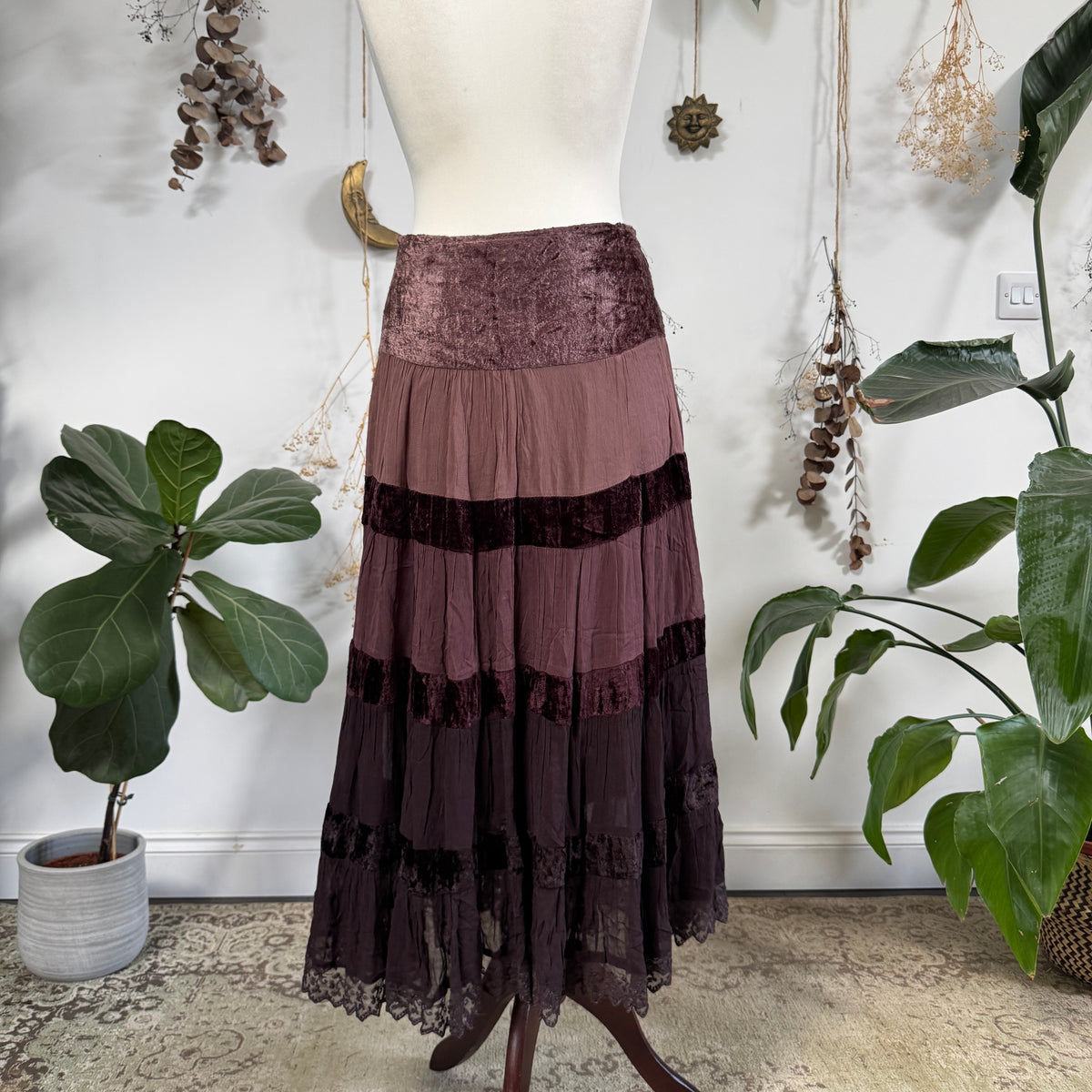 Brown tiered skirt - size M