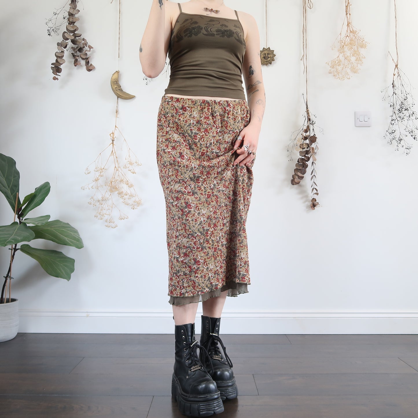 Earthy mesh skirt - size M/L