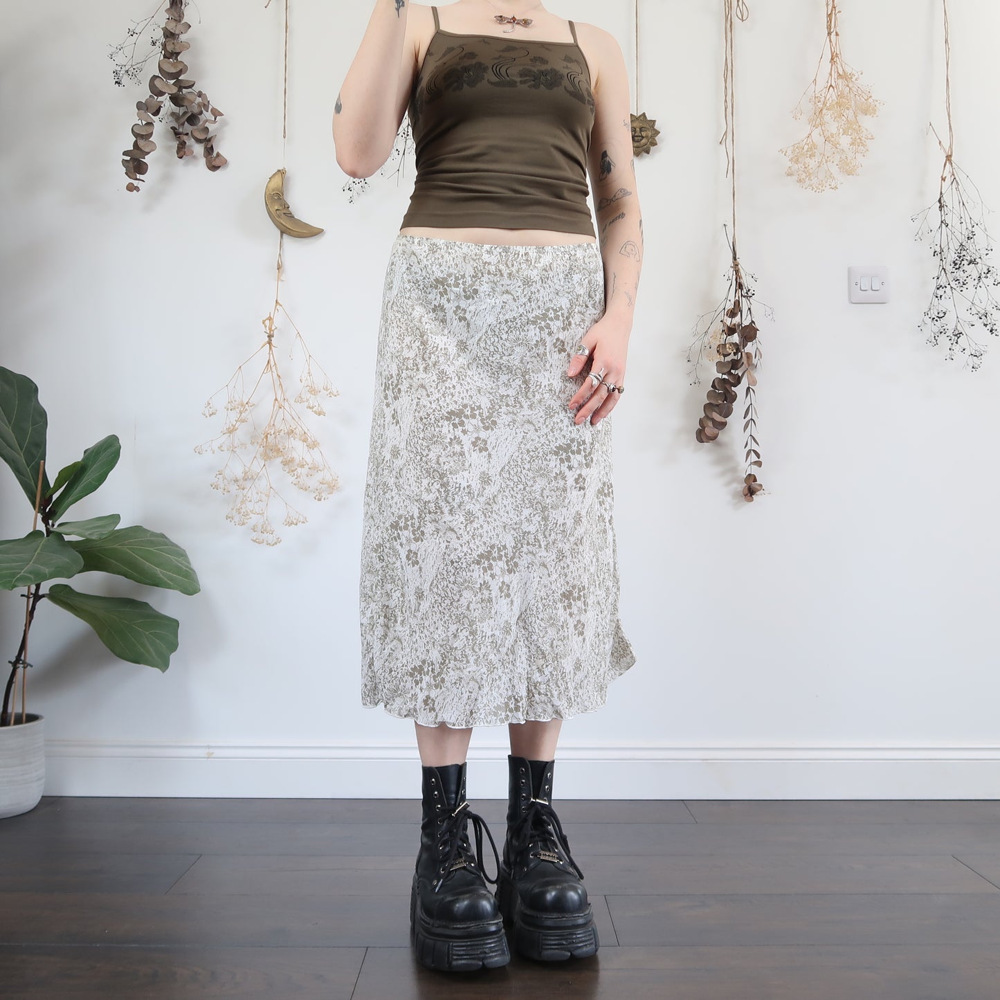 Floral skirt - size M/L