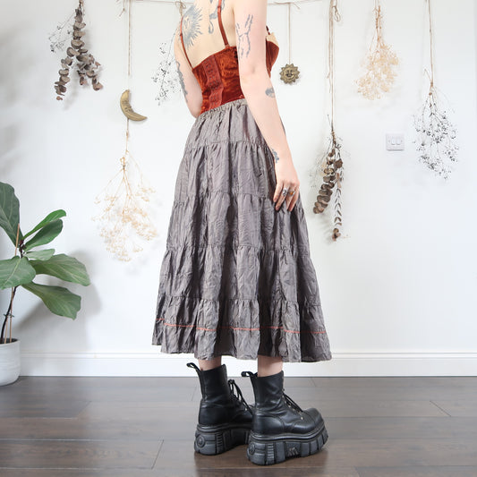 Embroidered tiered skirt - size M/L
