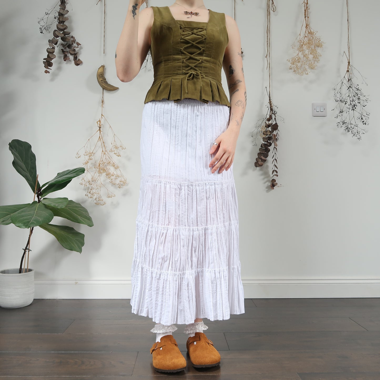 White crinkle skirt - size XS/S/M
