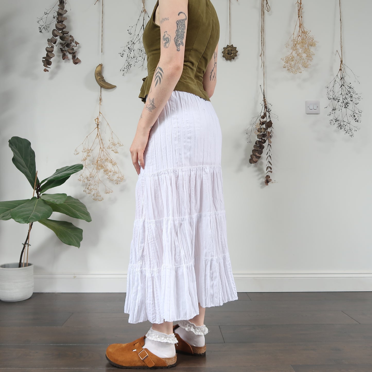 White crinkle skirt - size XS/S/M