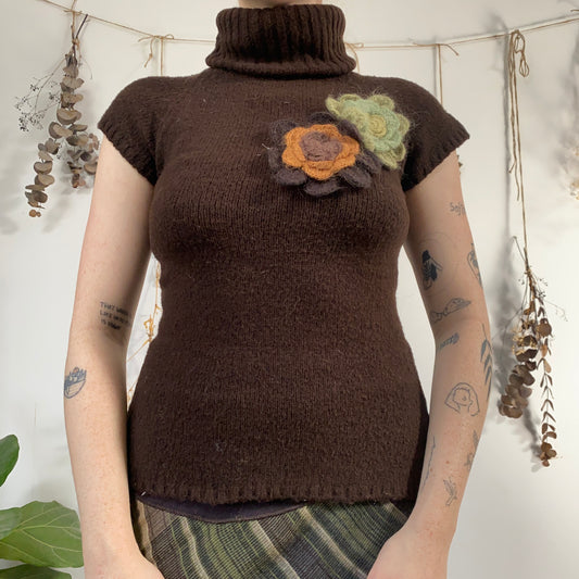 Brown knit top - size M