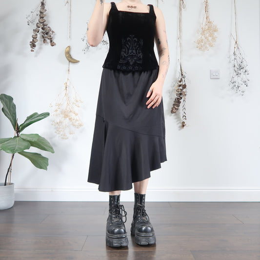 Black asymmetric skirt - size M/L