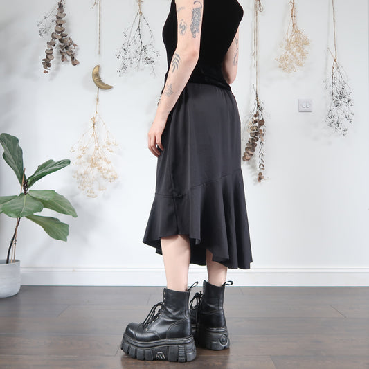 Black asymmetric skirt - size M/L