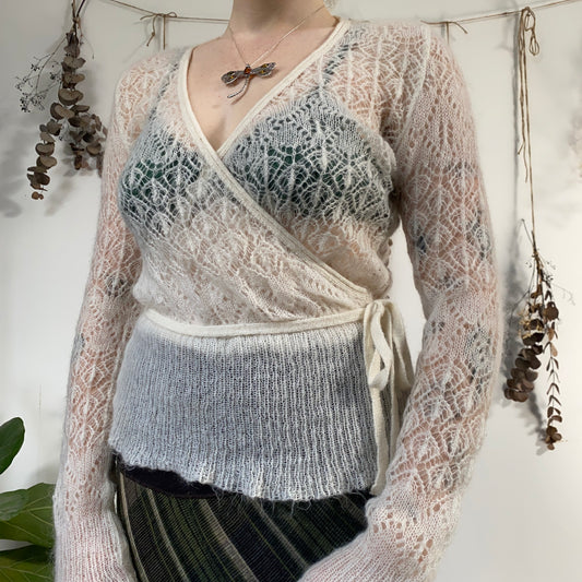Cream knit top - size M/L