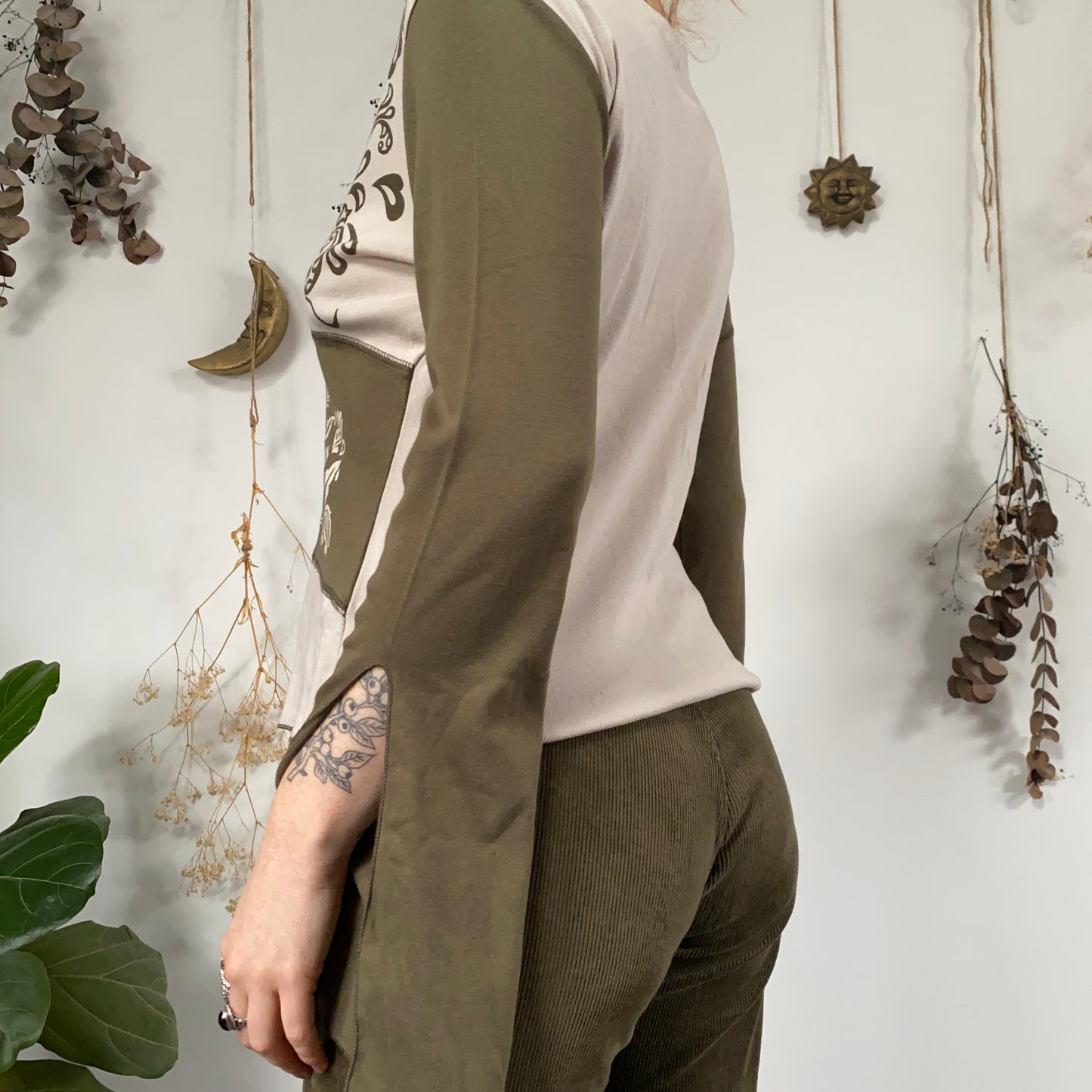 Khaki long sleeve top - size M/L