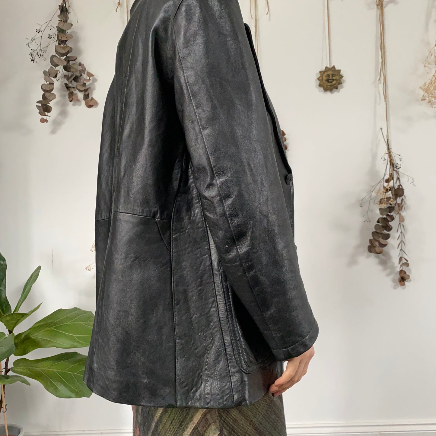 Black leather jacket - size M/L