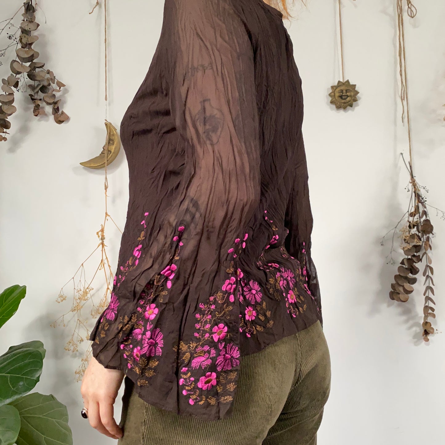 Brown embroidered blouse - size M/L