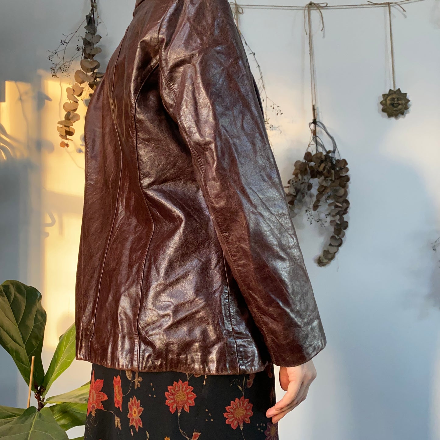 Brown leather jacket - size M/L