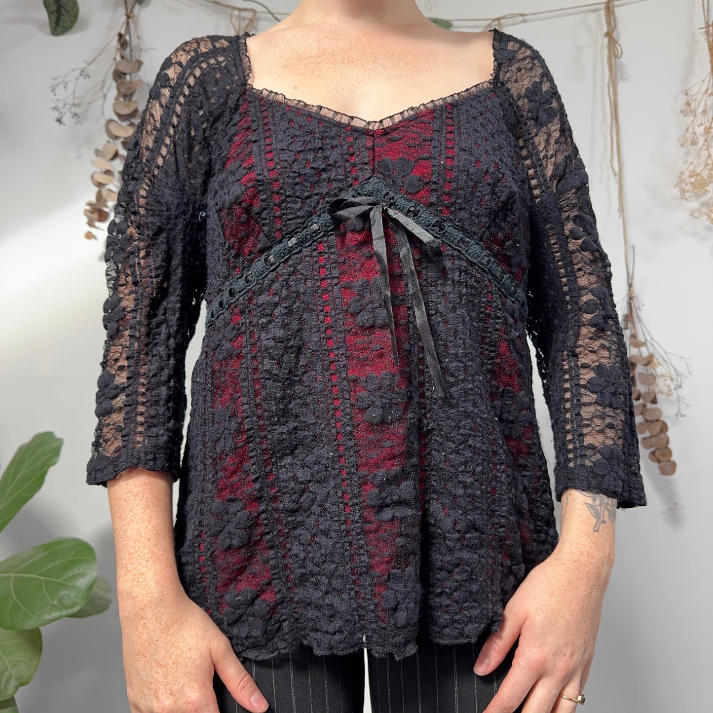 Red black mesh top - size L/XL
