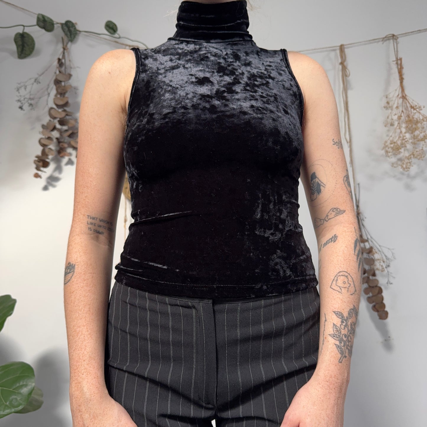 Black velvet top - size XS/S