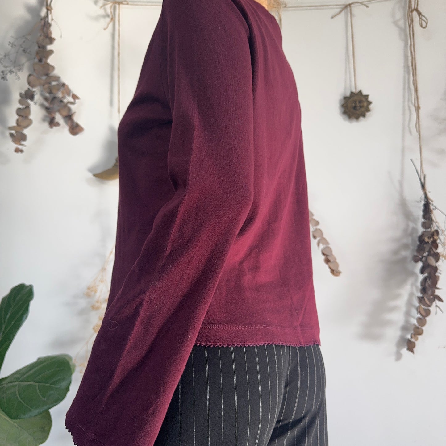 Purple long sleeve top - size L/XL
