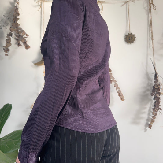 Ruched purple striped shirt - size M