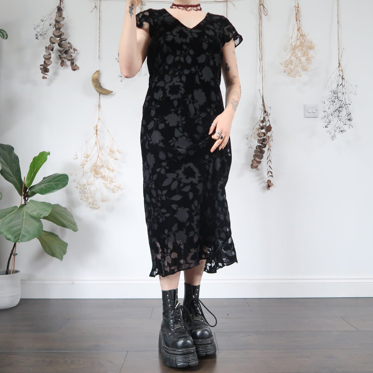 Black velvet dress - size M/L