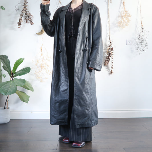 Black leather trench coat - size XL