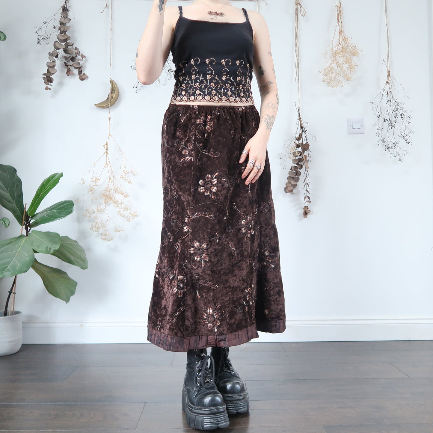 Brown cord floral skirt - size XS/S