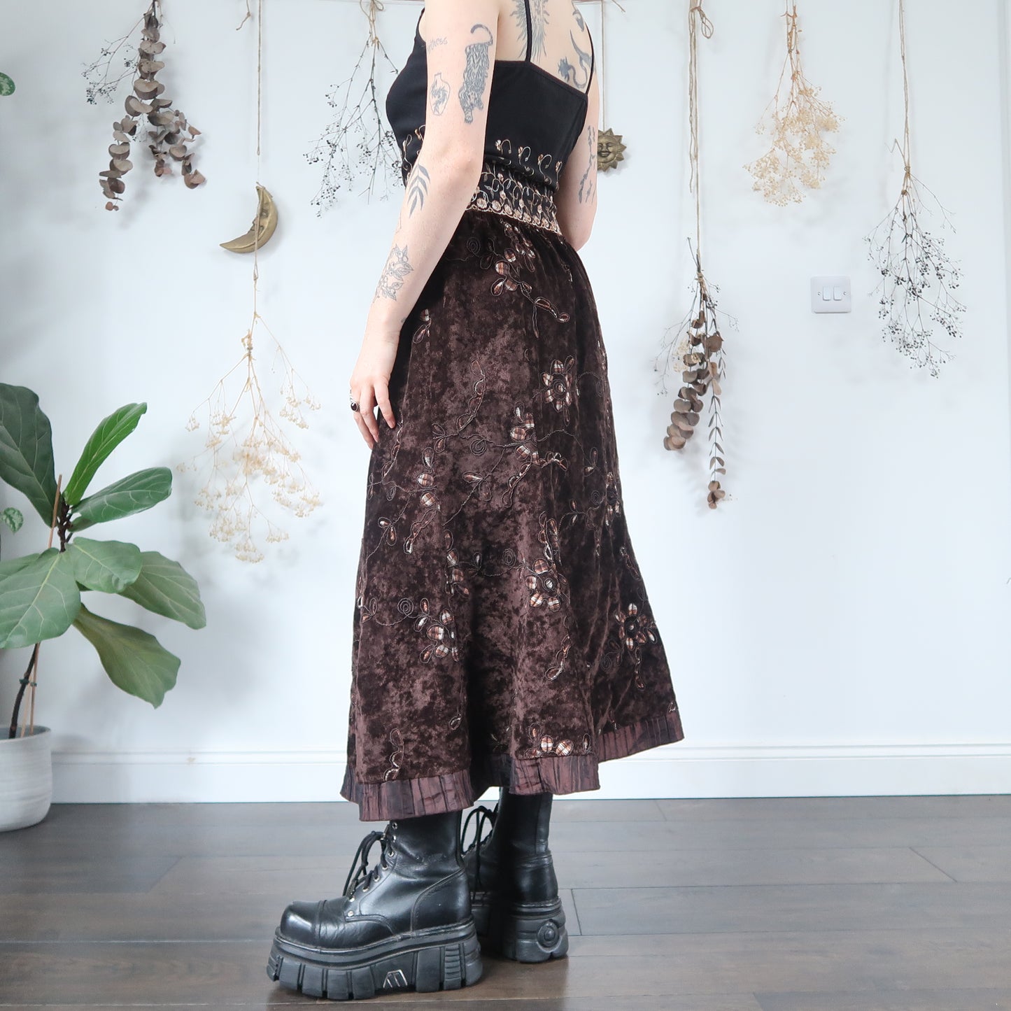 Brown cord floral skirt - size XS/S