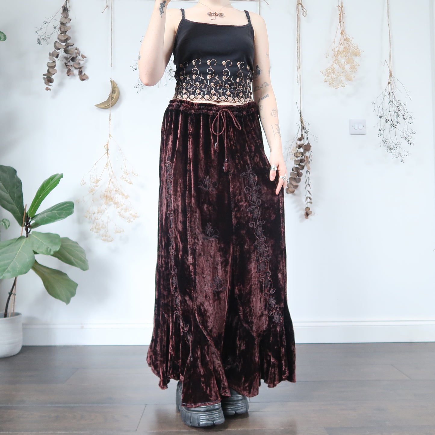 Velvet dream skirt - size XL/XXL