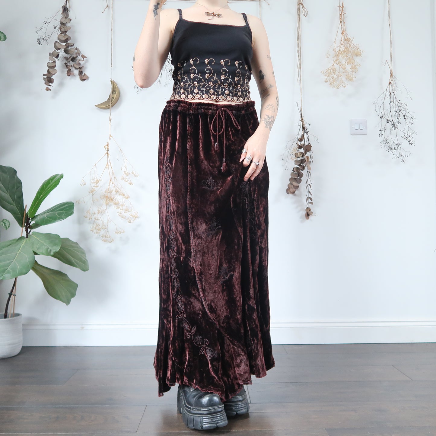 Velvet dream skirt - size XL/XXL