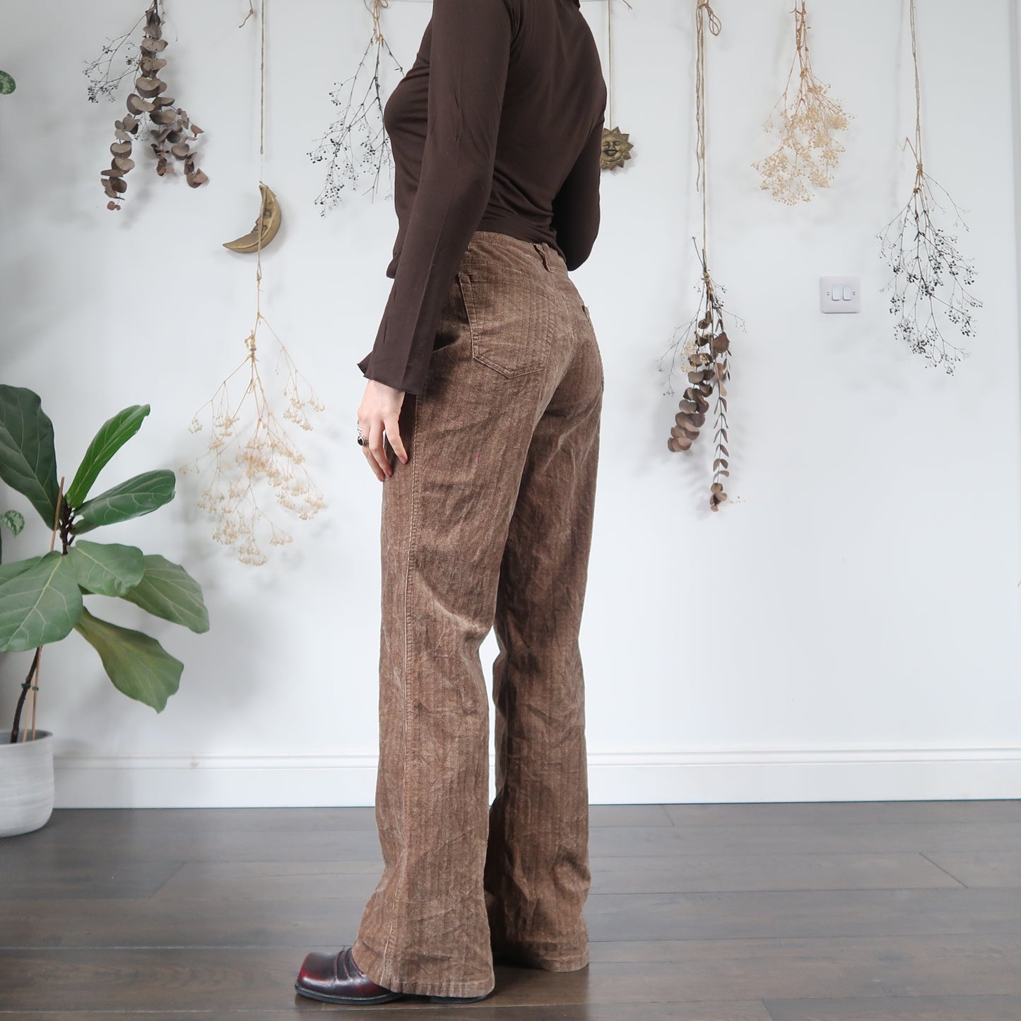 Brown velvety trousers - size M