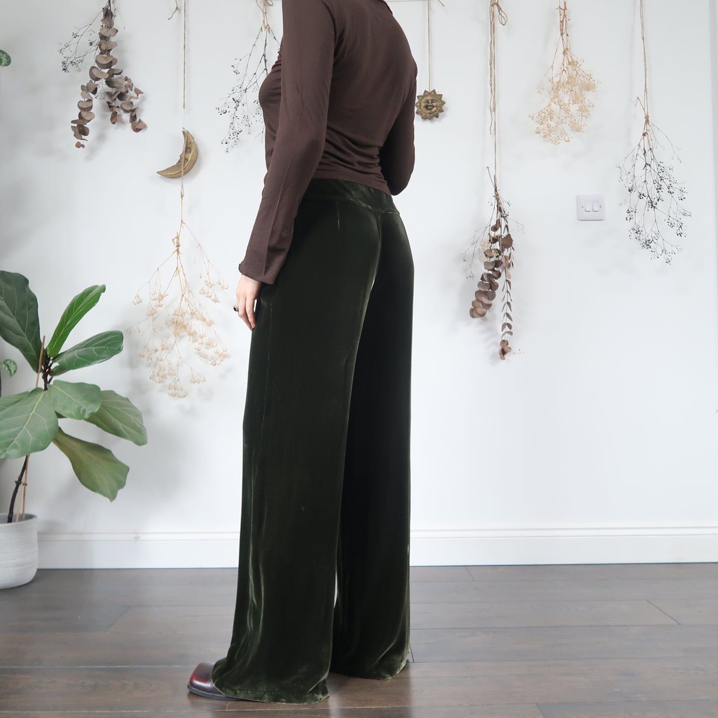 Green velvet trousers - size M