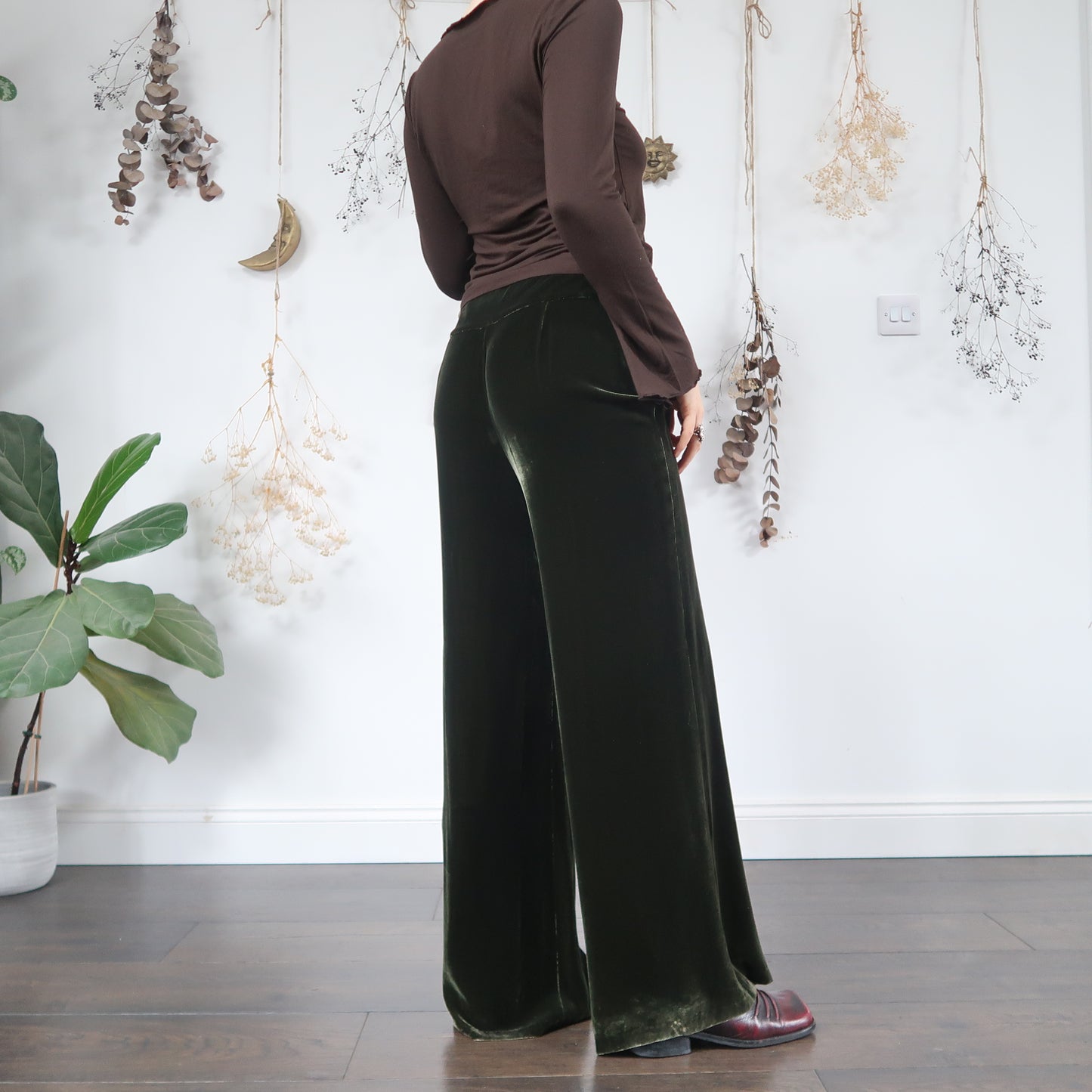 Green velvet trousers - size M