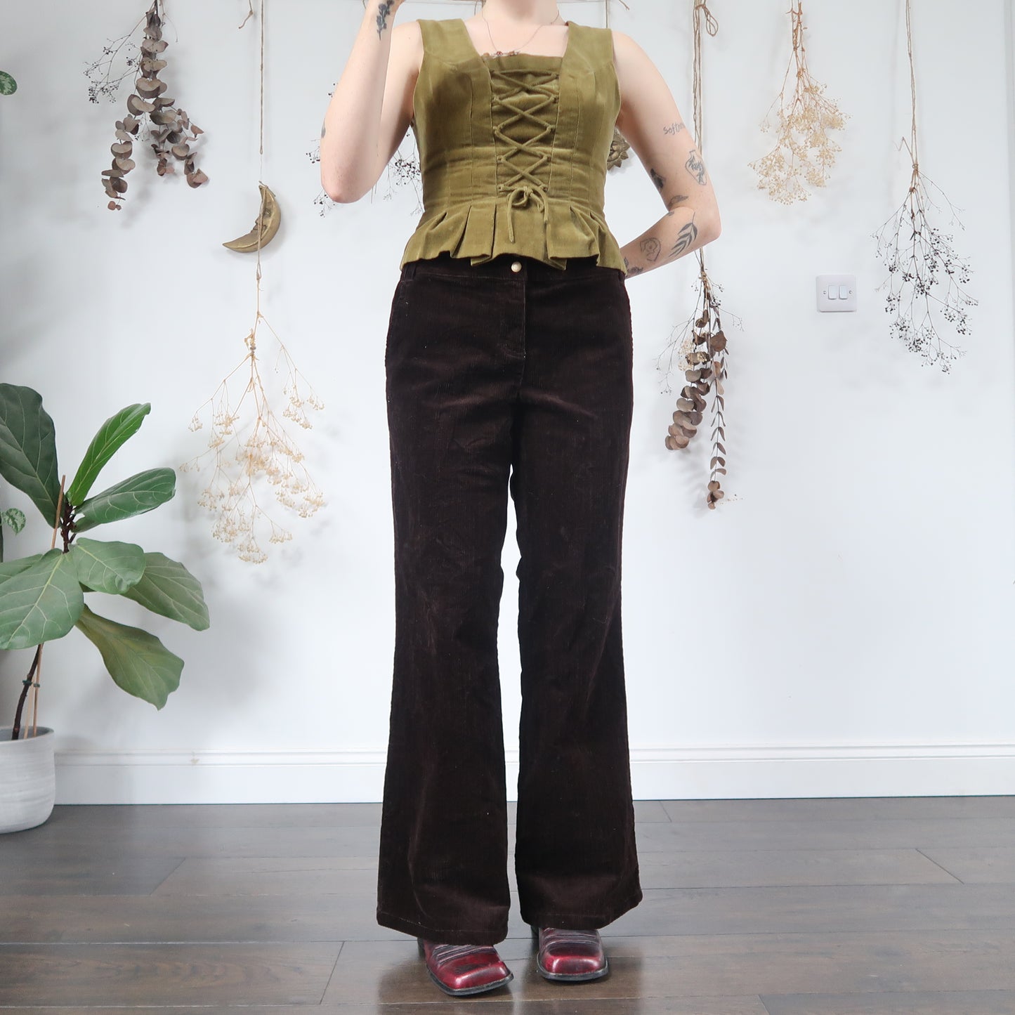 Brown cord trousers - size L