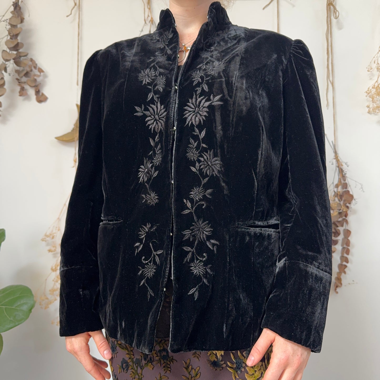 Black velvet jacket - size L