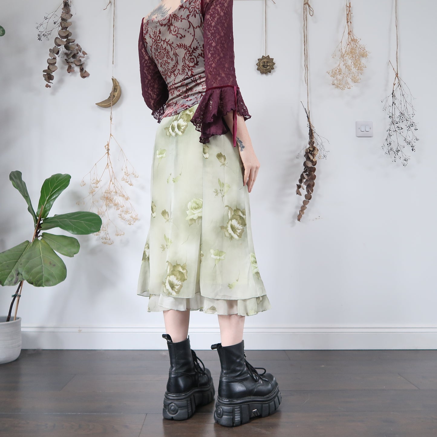 Green floral skirt - size M