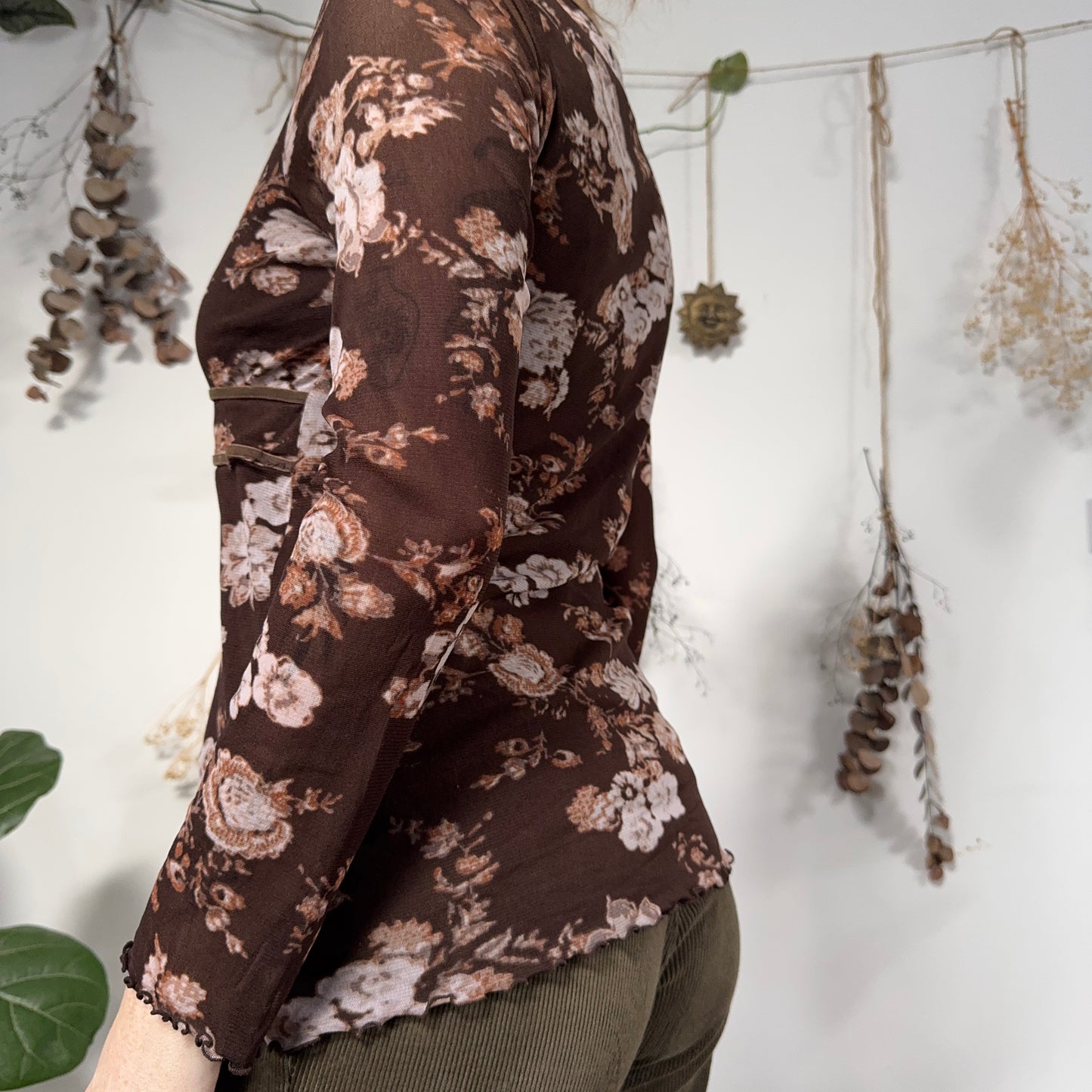 Floral mesh top - size M