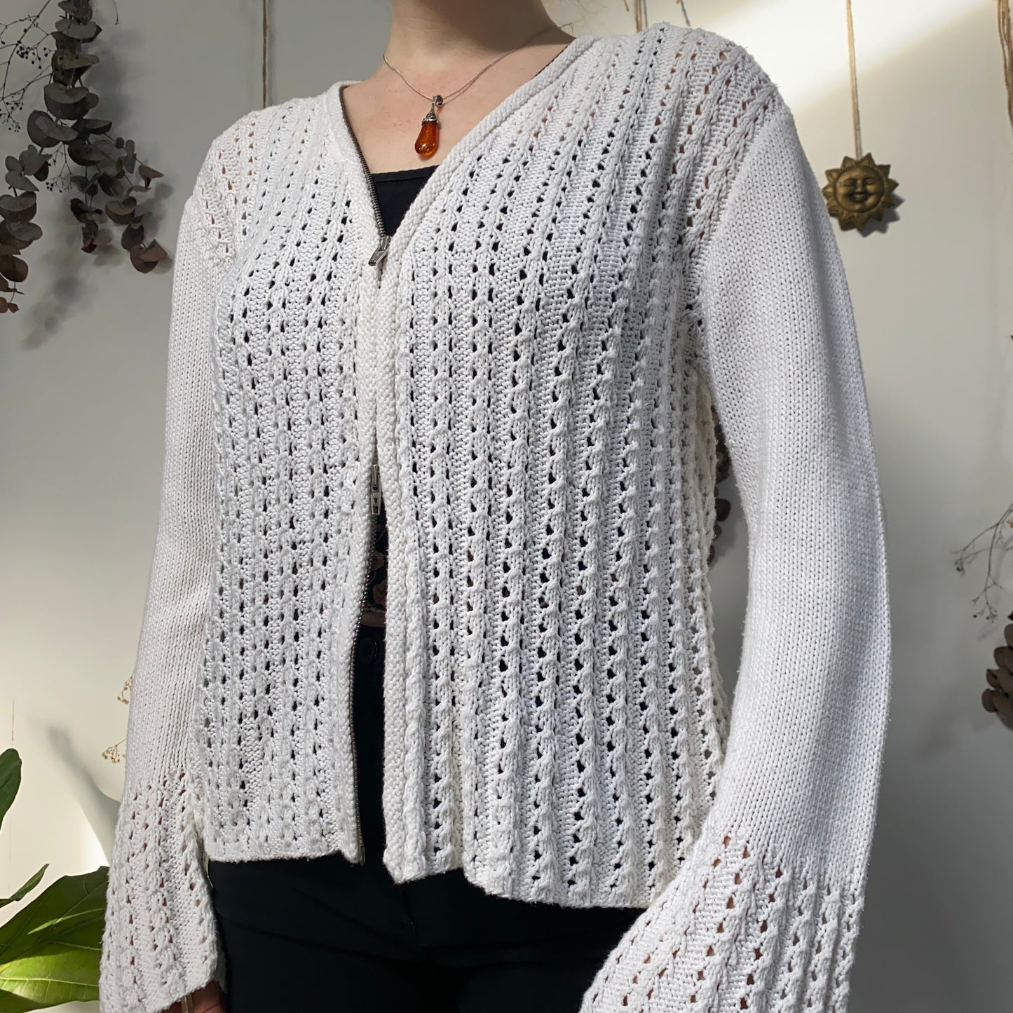 White knit dual zip jumper - size M/L