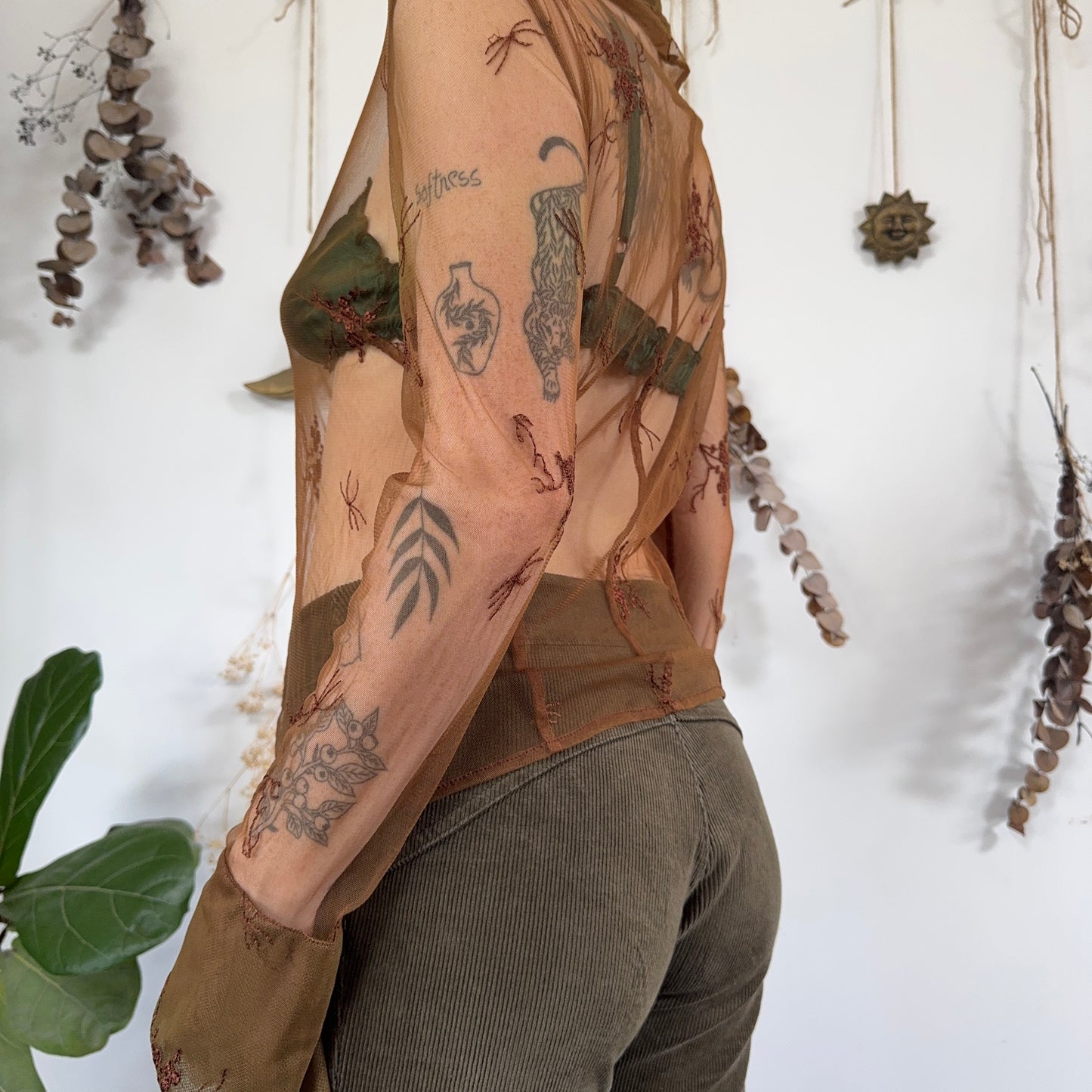Mesh embroidered shirt - size M