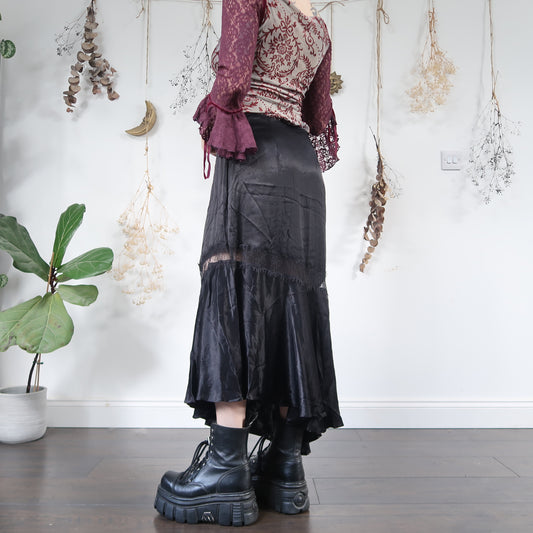 Black satin skirt - size L