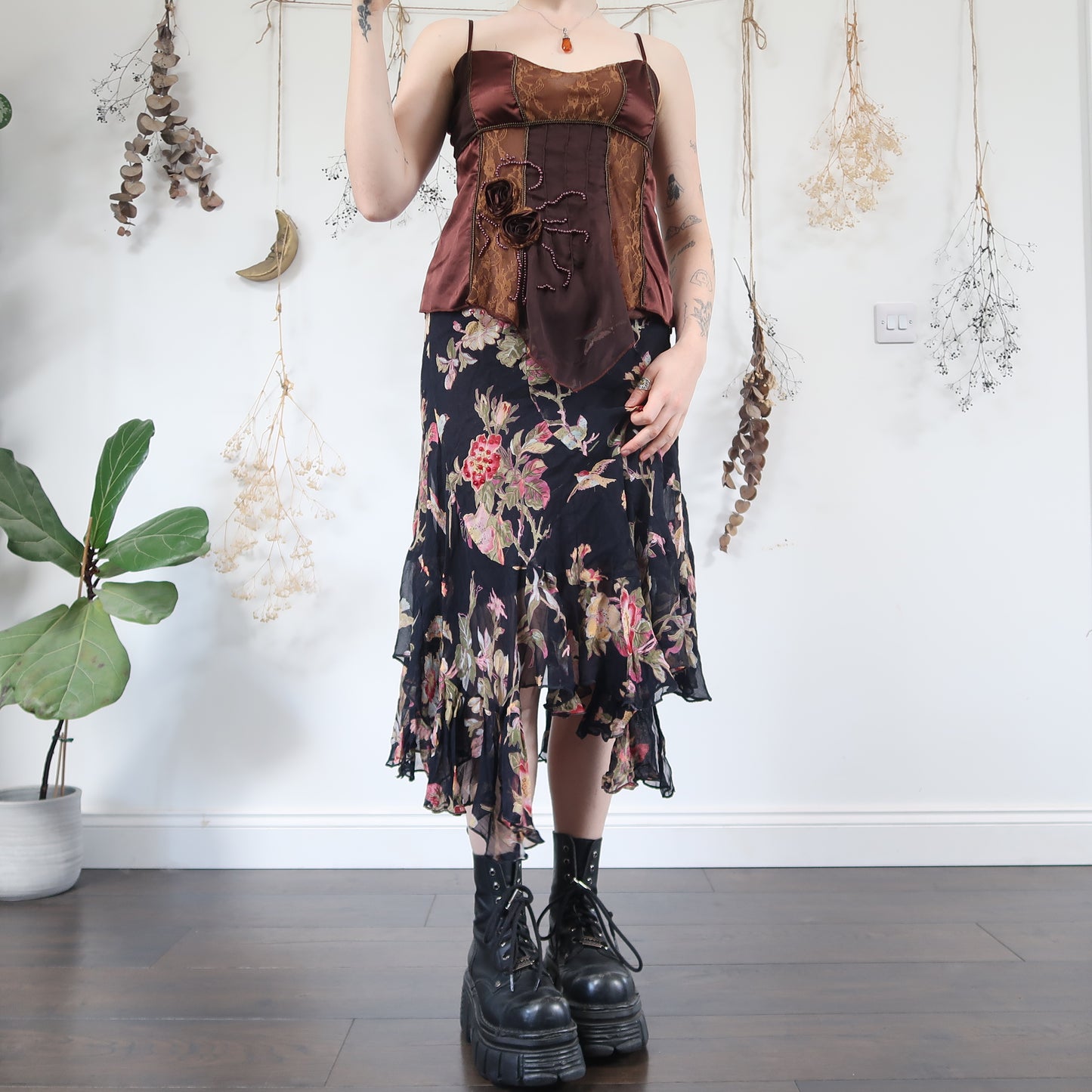 Floral beaded skirt - size L