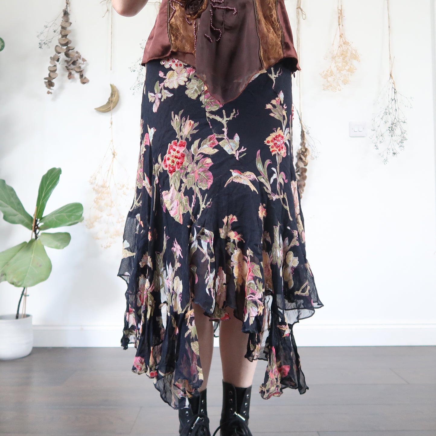 Floral beaded skirt - size L