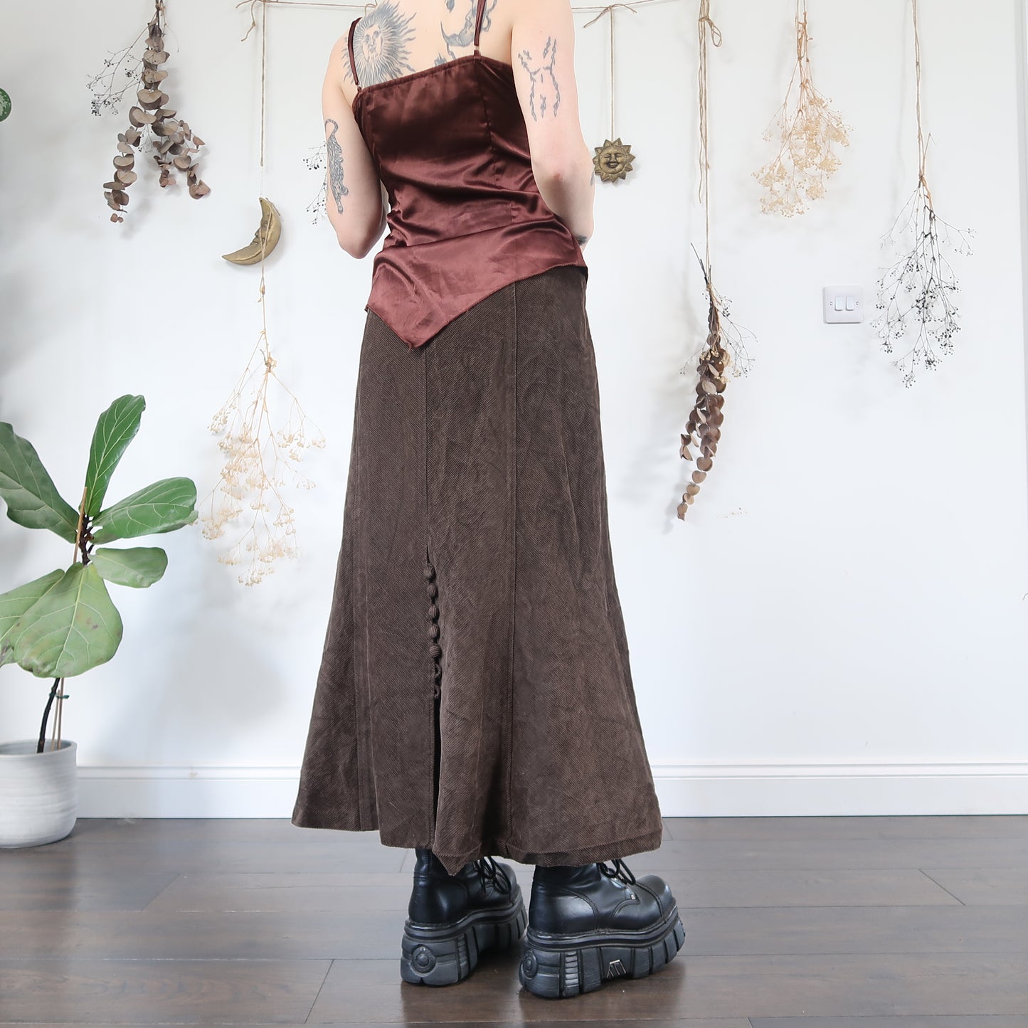 Khaki corduroy skirt - size L
