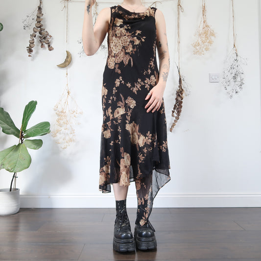 Floral floaty dress - size L