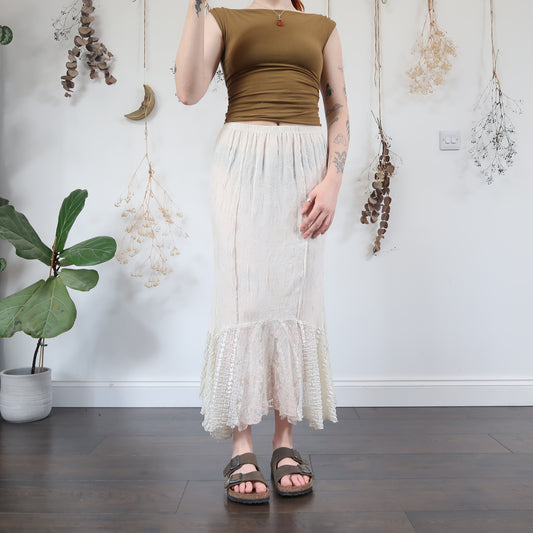 Lace hem skirt - size XS/S