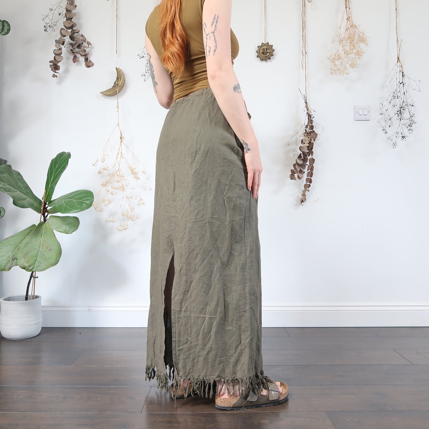 Khaki linen skirt - size M/L