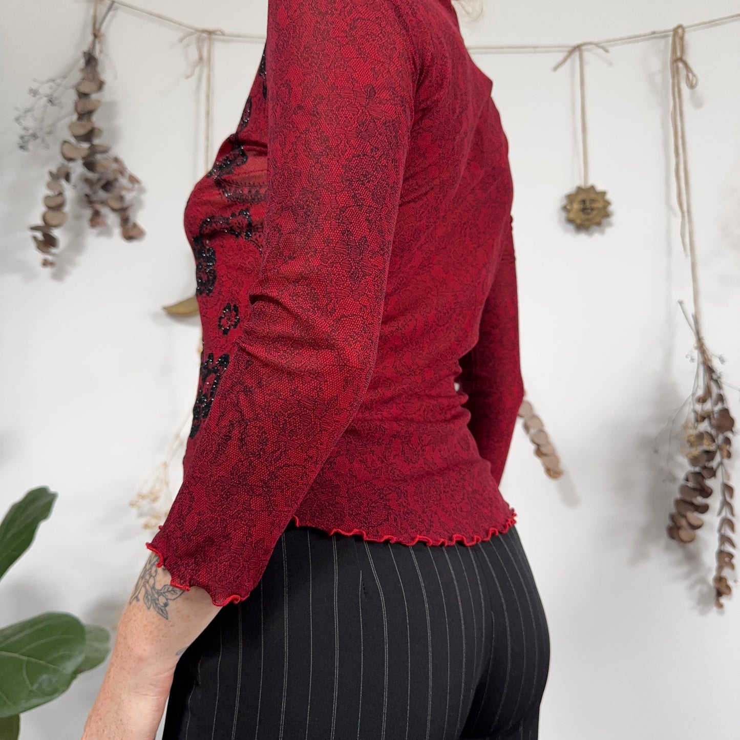 Red mesh top - size M