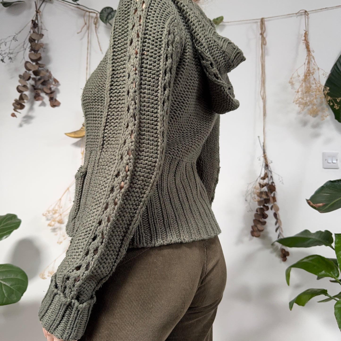 Green knit hooded jumper - size M